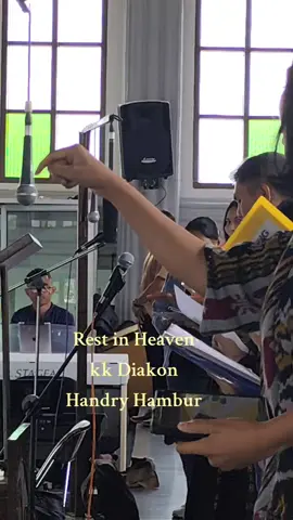 Rest In Heaven Kk Diakon Handry Hambur#diakonkatolik#katolikindonesia#diakonwafat#handrihambur#keuskupanrutengberduka#keuskupanruteng 