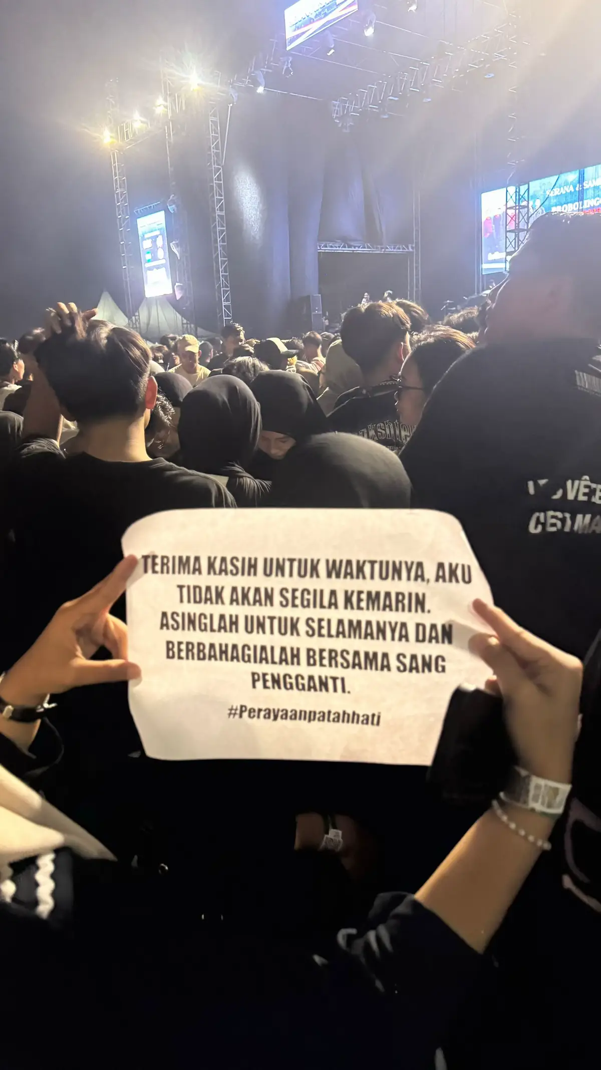 #forrevenge #konserprobolinggo #konser #galaubrutal  #perayaanpatahhati #probolinggo #seranaforrevenge #fyp #beranda 