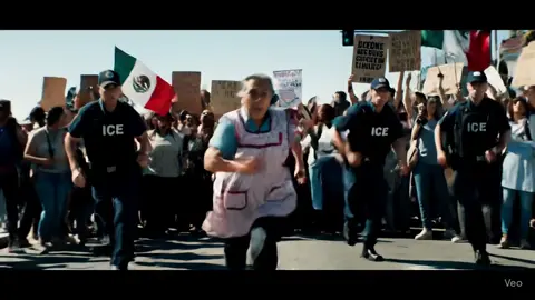 La migra la migra! #ice #migra #viral #comedia #humor #humortiktok 