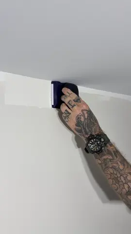 Years ago I got messages to try out one of these paint cut in pads • The first one we tried was actually pretty decent, I’ve picked up a lot of different brands since then and have always been disappointed  • Picked this quick solutions one from @sherwinwilliams and both Dave and I agree this is the best one we’ve seen • We do cut in by hand but if you don’t like to this could be the answer