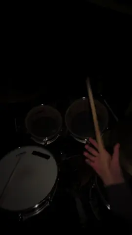 BIRDS OF A FEATHER 🕺 #drums #drumcover #drumming #billieeilish #easy 