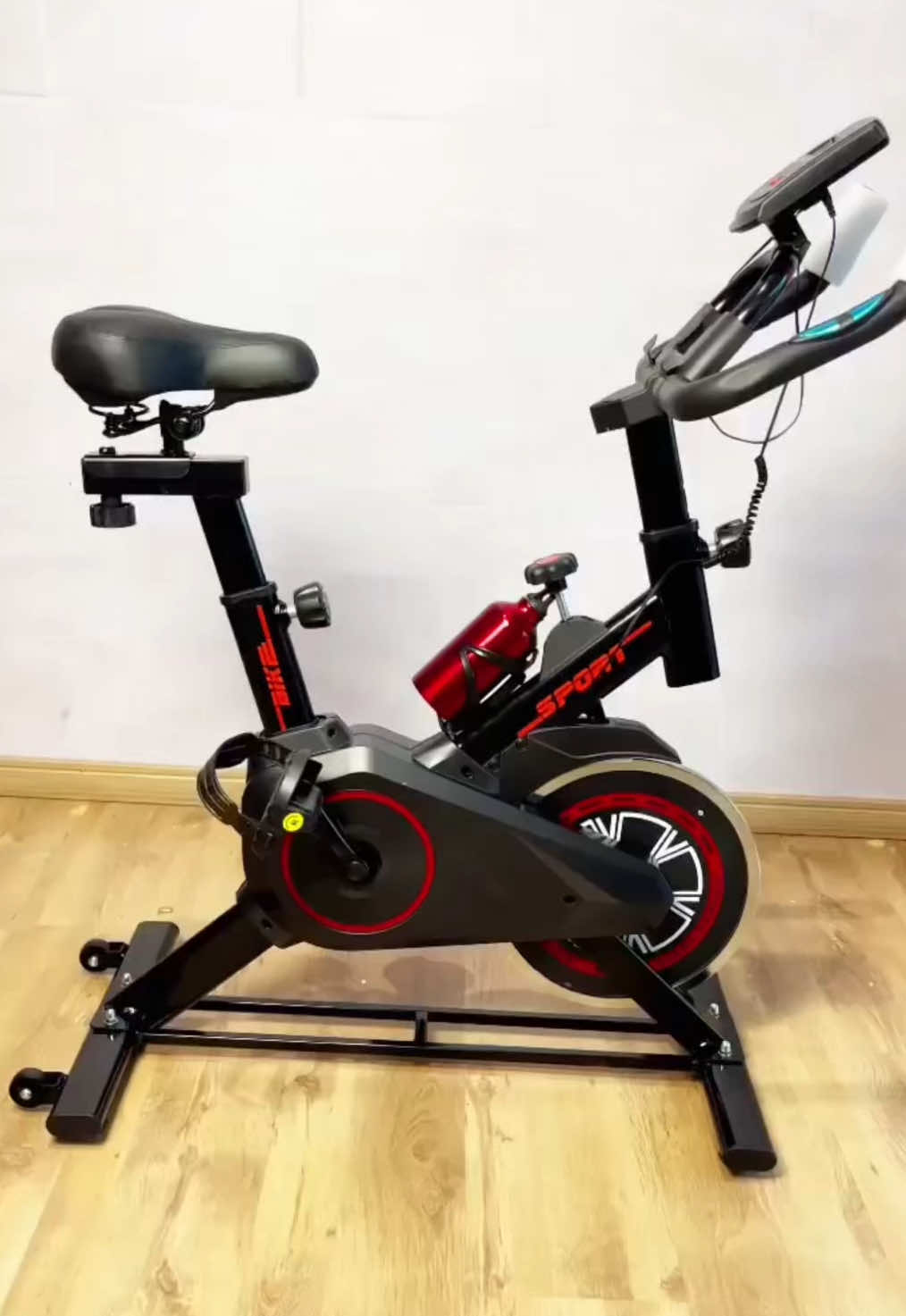 🚨 Achado na Shopee! Achei essa bicicleta ergométrica de spinning por um precinho que você não vai acreditar! 😱 Perfeita pra treinar em casa, queimar calorias e cuidar da saúde sem sair do conforto do lar! 🚴‍♀️🔥 🛒 Corre que o preço tá bom! #AchadinhosShopee #SpinningEmCasa #BikeErgométrica #NoPrecinho #TreinoEmCasa #foryoupage #viralditiktok #explore 