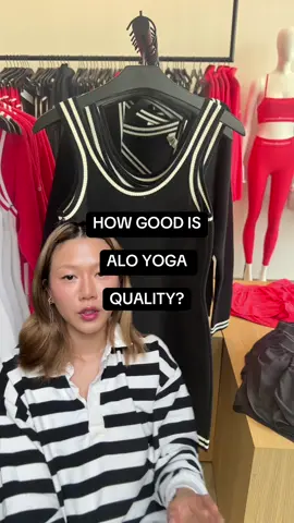 Back to review Alo Yoga and it’s the sports equivalent of all hype little substance. I’m fine with a heavy skew towards design but it still has to meet its intended purpose? And then actually most of the stuff in here isn’t really “designed”? #qualityfashion #sportswear #fashionreview #aloyoga #mindfulmondaymethod 