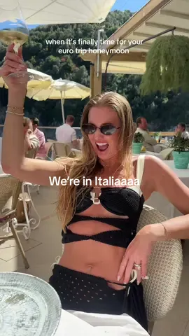 Italiaaaa lovers @Michael Justin 🇮🇹 #honeymoon #agegapcouple #couple #europeansummer #europe #eurosummer #positano #amalficoast #italy #rome #eurotrip 