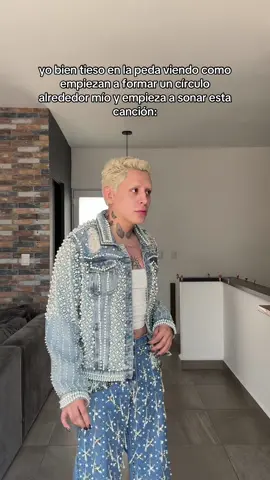 JAJAJAJA esta canción me persigue pero amoooo