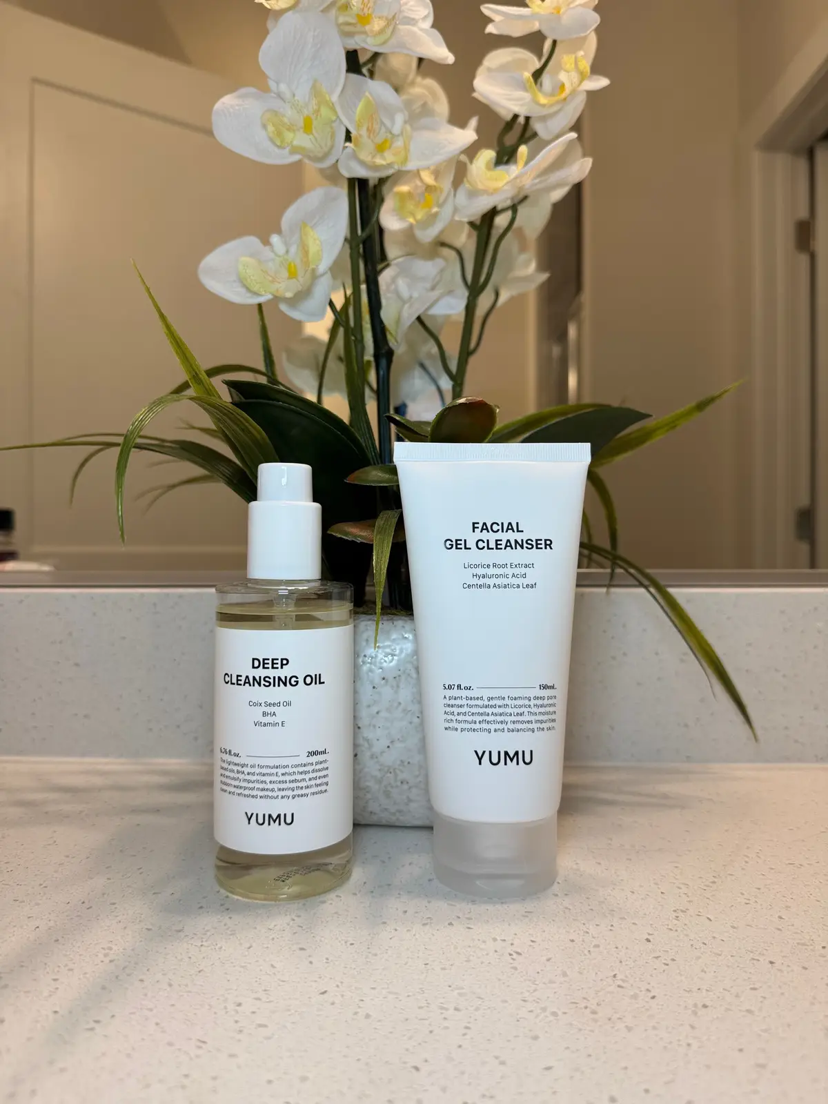 ✨ Probando el YUMU Dúo Limpiador y… ¡WOW! 💧 Este dúo es todo lo que mi piel necesitaba: el primer paso elimina el maquillaje y el exceso de grasa sin resecar, y el segundo deja la piel suave, fresca y completamente limpia. 🌿🧼 Texturas deliciosas, aroma suave y resultados visibles desde la primera semana. Ideal para una rutina de doble limpieza eficaz y gentil. 🧖‍♀️💫 @YUMUOficial #0#07Y#YUMUk#koreanskincarek#koreanskincareroutinek#kbeautyg#glowysking#glassskinc#clearskins#sensitiveskind#doublecleansingc#cloggedporeso#oilcleansing #cleansingoil 