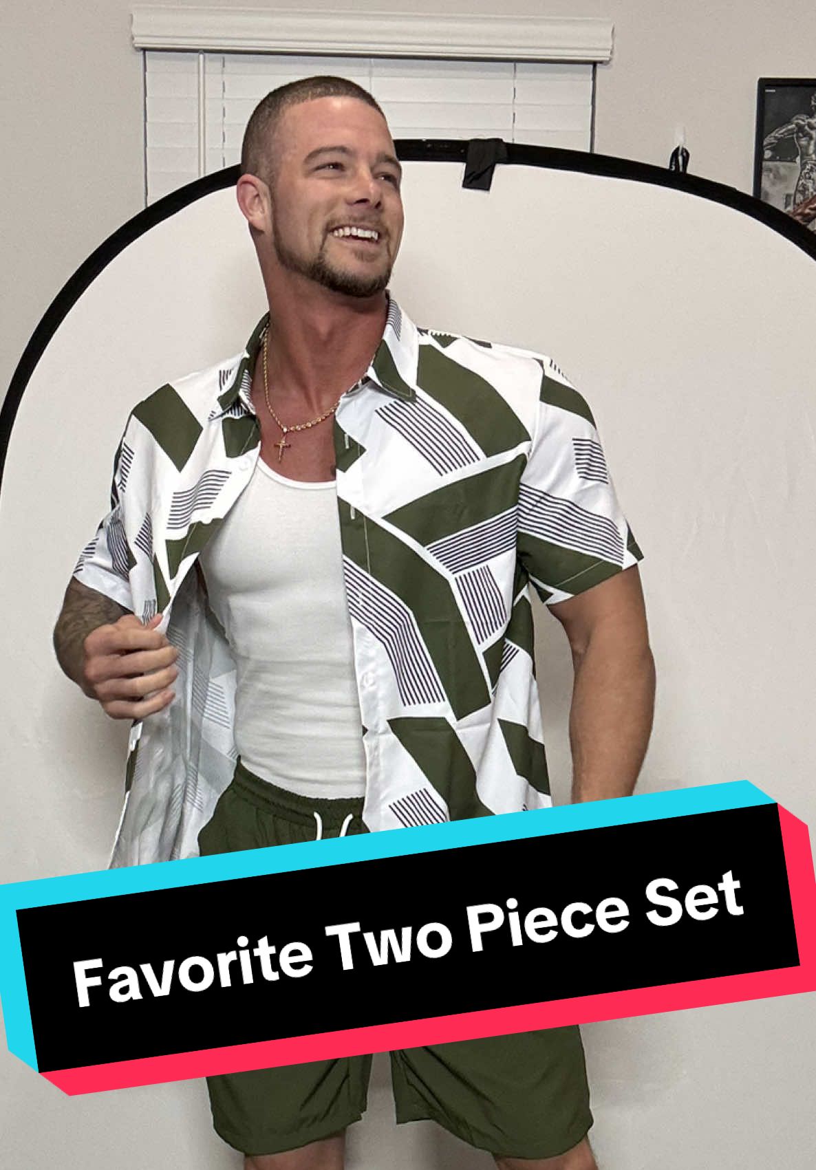 Super silky and comfy! 8 different colors! True to size! Straight vibe 🔥#tiktokshopfinds #TikTokMadeMeBuylt #mensfashion #springtok #mensset #twopieceset 