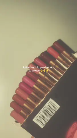 its a bargain aswell hello ??? cant live without them. #tiktok #lipliner #pack #cheap #foryou #pls #viral 