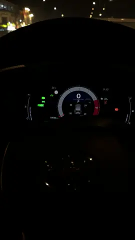 بعدني بلا وعي كل ليله ااتانيك...🤍