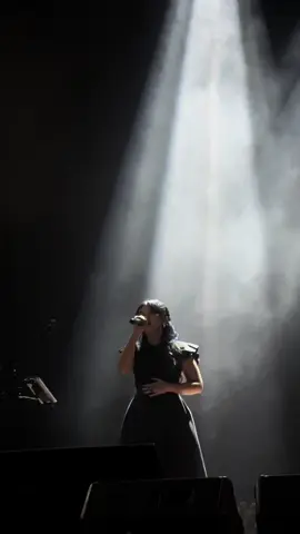 Shabrina Leanor - Sadis x Sang Penggoda at Jakarta Future Festival 👀🫦  #shabrinaleanor #shabrinaleonita #sadis #sangpenggoda #fyp #fypシ #foryoupage @Shabrina_Leanor 