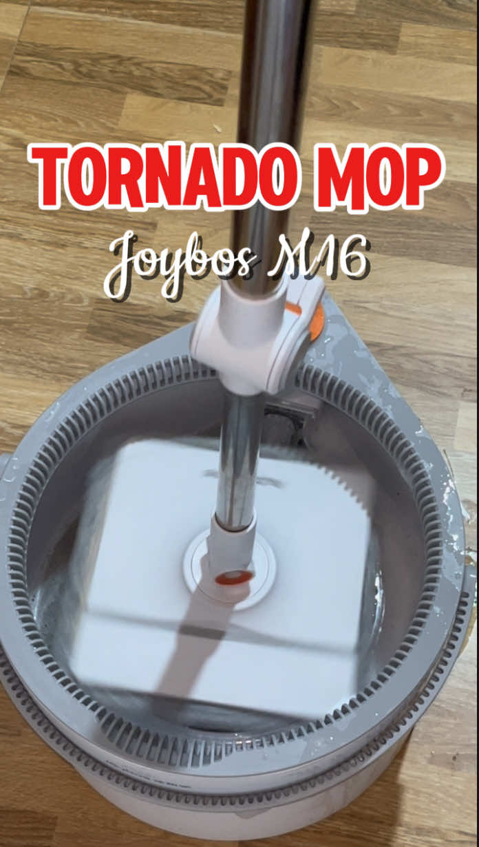 Ito yung mop na nahihiwalay ang maduming tubig sa malinis na tubig! 😍 #tornadomop #joybosm16 #joybos #mop #mopforcleaning #homecleaning #homeessentials #m16upgrade #joybosphilippines #m16plus 