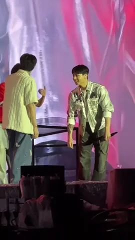 #jhope #jin #jungkook #hopeonthestagetour #btsoficialbighit #BTS💜 #ARMY 