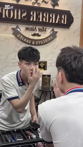 Lên lại video cho idol @Bắc Thiếu Tiền Tiêu với kiểu tóc layer kẻ vạch kết hợp với gáy mát đa nha ae ❤️🔥❤️#minhhieubarbershop #xuhuongtiktok #tócnamđẹp #tattoo 