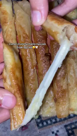 Pokoknya menyangkut dengan perkajuan itu smua nya enak bgt😖🤍#cheeseroll #kejuaroma #mozzarella #mozzarellaroll #mukbangs #review #fyp #viral #makananviral #MakanLokal #makanmakan #saverajaampat #affiliate #bantusupport 