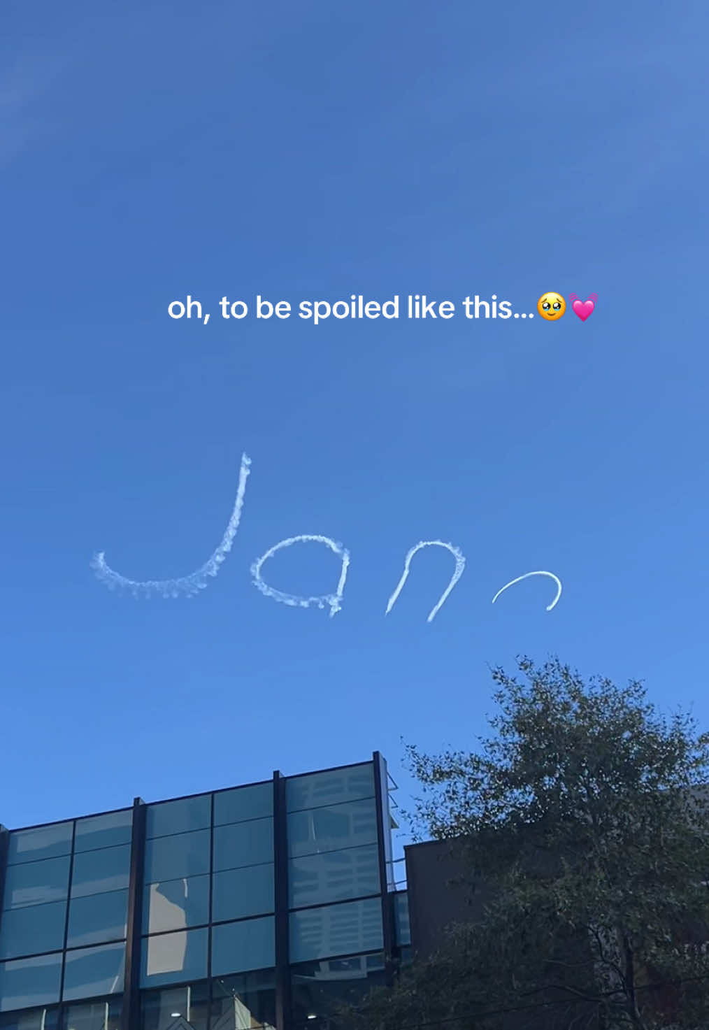 spotted in the melbourne sky yesterday 🥹💓 it’s giving booktok fictional ceo/mafia boyfriend spoiling his love interest. - 🏷️: #adayinthelife #happybirthdayjane #fypage #melbourne #australia #melbourneaustralia #adayinmylife #girlythings #viral #MelbourneVlog #FYPシ #hiddengemsmelbourne #couple #couples #boyfriend #boyfriendgoals #romance #romantic #lovestory #couplegoal 