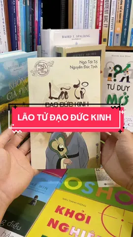 Lão Tử Đạo Đức Kinh – Bí Kíp Sống An Nhiên Giữa Đời Biến Động! Bạn mệt mỏi vì bon chen, áp lực và rối ren của cuộc sống hiện đại? Hãy thử đọc “Lão Tử Đạo Đức Kinh” – cuốn sách gối đầu giường suốt hàng ngàn năm của bậc hiền triết phương Đông. Ngắn gọn mà sâu sắc, Lão Tử không dạy bạn làm giàu, cũng chẳng dạy bạn thống trị thiên hạ – mà chỉ dạy cách sống thuận theo Đạo, làm chủ bản thân, hiểu người – hiểu đời, và cuối cùng là đạt tới tự do nội tâm. Đạo Đức Kinh là chiếc la bàn giúp bạn: 	•	Thấu hiểu quy luật vận hành tự nhiên và xã hội 	•	Buông bỏ sân si – sống ung dung, tự tại 	•	Làm ít mà được nhiều – hành động đúng lúc, đúng cách Nếu bạn đang tìm kiếm một triết lý sống giản dị mà sâu sắc, ít lời mà thấm tận tâm can, thì Lão Tử Đạo Đức Kinh chính là kho báu bạn không nên bỏ lỡ.#tiemsachbinhyen #BookTok #sachhay #sach #reading #laotudaoduckinh 