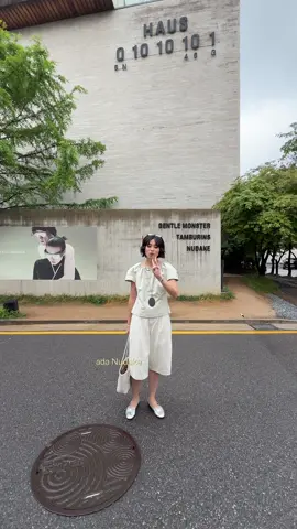 Nudake, Tamburins, @gentlemonster all in one building 🖤 📍HAUS DOSAN 649-8 Sinsa-dong Gangnam-gu Seoul #gayaditiktok #serunyaditiktok #fashion #style #seoul #korea 