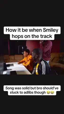 Drake slid #drake #toronto #canada #🤣🤣🤣 #2025  #smiley #🤷‍♂️ #funnytiktok #fyp #foryourpage #bro #funny #real #relatable #adlibs 