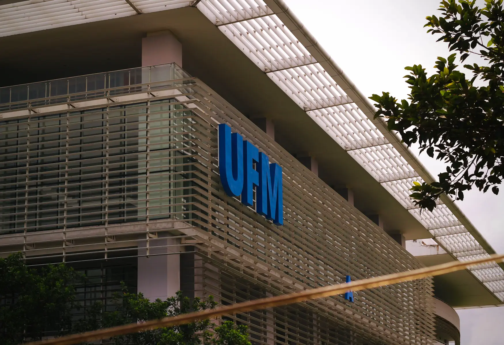 Hôm nay, có dịp được chụp tại UFM. Lần đầu mình tập chụp, có nhiều sai sót và thiếu kinh nghiệm nên hi vọng mọi người xem qua và có thể góp ý cho mình nha.  #UFM #taichinhmarketing #tphcm #xuhuong #chupanh 