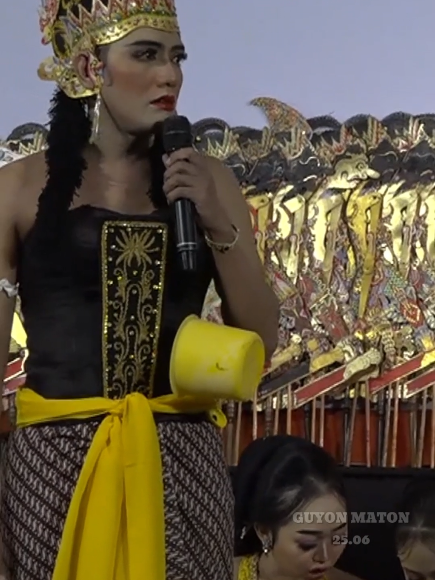 Tiba-tiba jadi Gatot beling. Nonton Video Selengkapnya di YouTube New Budaya Jawa #cakpercil #cskpercilcs #dagelanjowo #lucu #kocak #ngakak #hiburan #lawak #komedi #ludruk #ketoprak