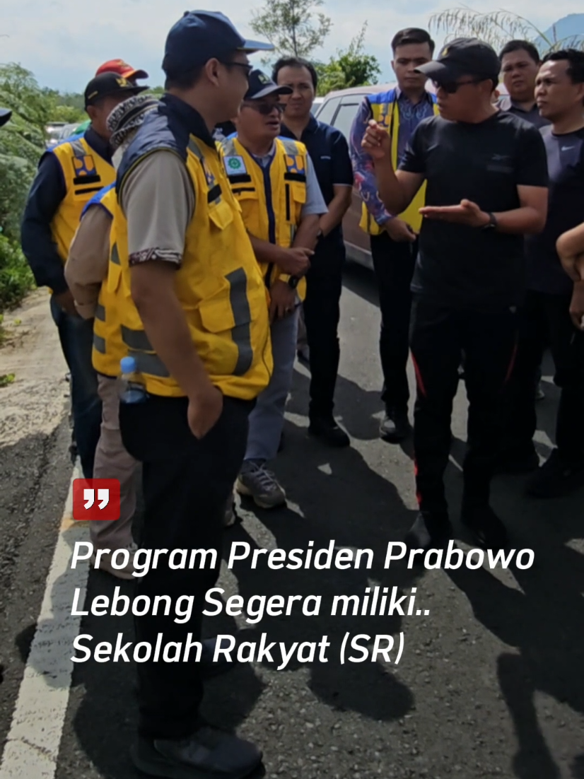Sekolah Rakyat yang jadi salah satu program unggulan Presiden Prabowo. Sekolah ini berkonsep asrama yang menyasar anak-anak dari keluarga miskin dan miskin ekstrem yang masuk desil 1 Data Tunggal Sosial Ekonomi Nasional (DTSEN). #sekolahrakyat #prabowo #lebong #bengkulu 