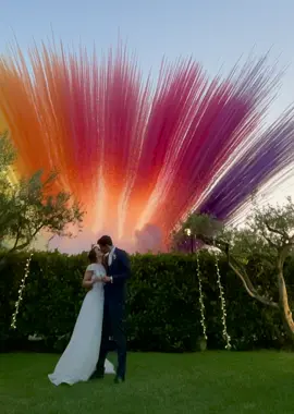 Un’esplosione di colori #smokebomb #weddings #fireworks #fuochidartificio 