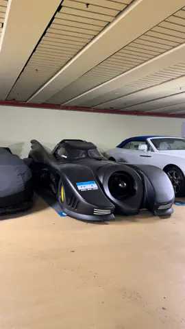 For the 100+ people asking about the bat mobile💔 #fyp #foryoupage #batman #batmobile #hypercar #car #tiktok #blowup #viral #algorithm #godisreal #takemecarspotting 