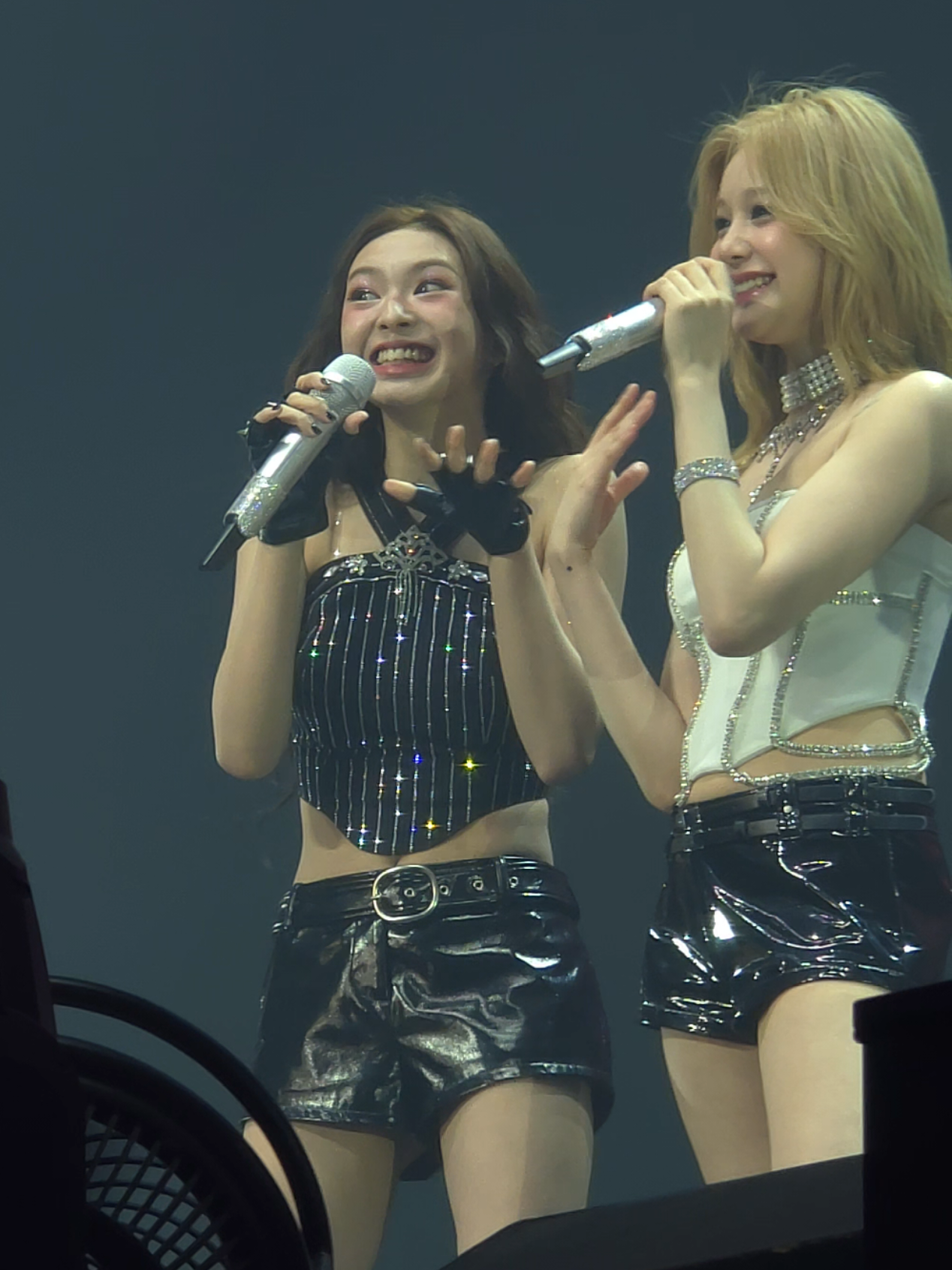 แทกุกไลน์น่ารักกันจริงๆ 😄 #hello_monsters_bkk #fyp #babymonster #chiquita #pharita 