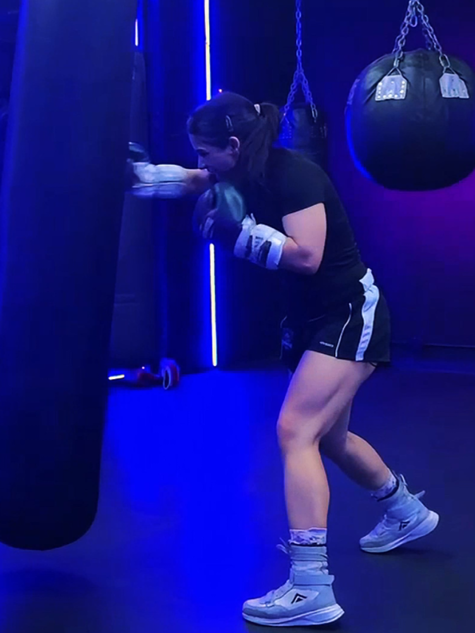 Alana entrenando 🥊🇲🇽 #alana #alanafloresf #alanalaranaa #gym #boxeo #pelea #arigeli #velada #ibai #parati #paratiiiiiiiiiiiiiiiiiiiiiiiiiiiiiii #fyp #viral_video #alanalaranaclips #clipsdetwitch #twitch