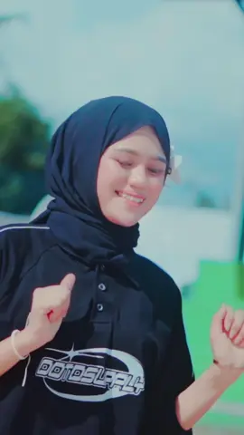 Tayang hari ini ygy @DIVA AUREL jam 16.00 di Yt Minang Timur Production 🙌🏻 #minangtimur #lagutimur #minangtimurproduction #fyp #viral #kikiacousticrecord #trendingtiktok #divaaurel 