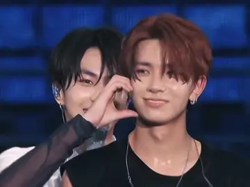 かわいい弟の世話をするお兄ちゃんみたい#enhypen #engene  #heeseung #jungwon #サンドゥンイズ #fyp 
