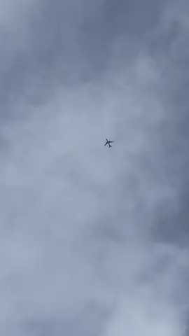 เสียงเครื่อง RR นี่มันเพราะจริงๆ🥰 - Thai Airways 772 / HS-TJW / TG8804 / 15,000ft #เครื่องบิน #airplane #aircraft #aviation #boeing #777 #boeing777 #thaiairways #เครื่องบินโดยสาร #สุวรรณภูมิ 