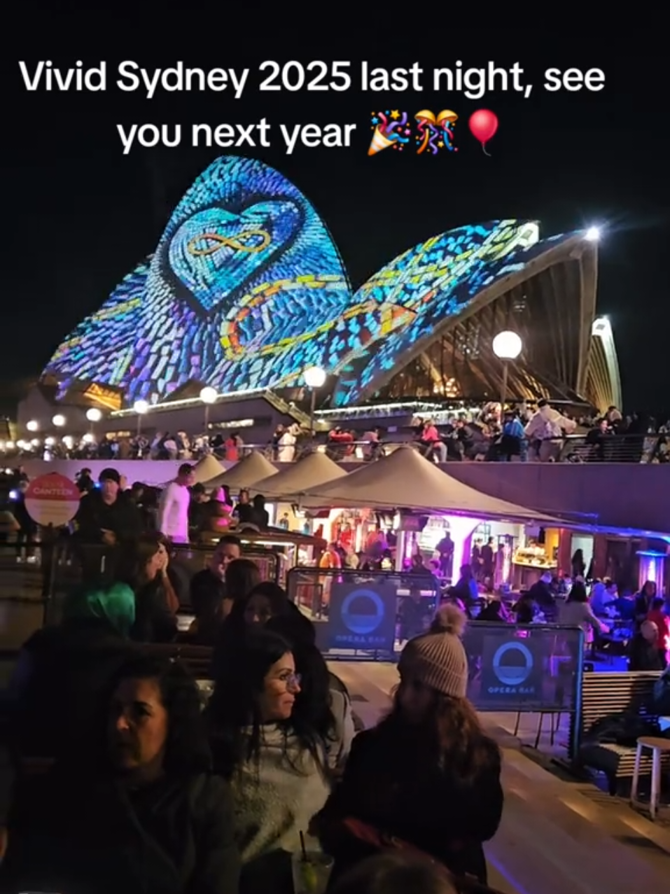 Sydney's Vivid light festival, see ya next year! #trendingtoday #Sydney #LightFestival #sydneyoperahouse #operabar #Lights #Festival #sydneyharbour #harbourbridge #NSW #Australia 