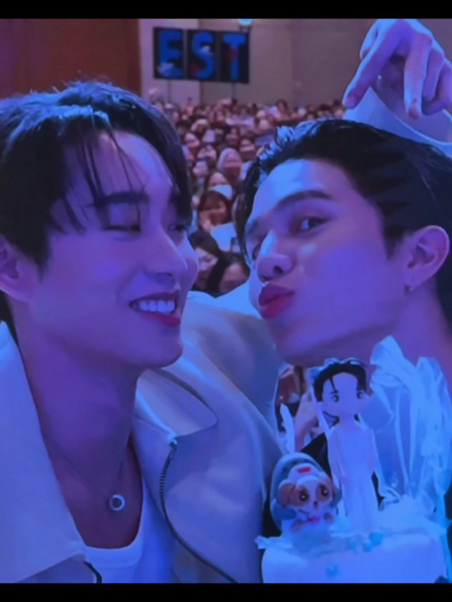 ceilehh kiw 😆 #williamest #williamjkp #est_rvp #thameposeries #lykn #gmmtv 