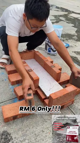 Cement memang cepat kering. Sesuai untuk mana-mana bocor.🥰🥰🥰#repairrumah #tiktokdiy #bagusproduk #simenwaterpoof #simencepatkering #homerepair #fyp 