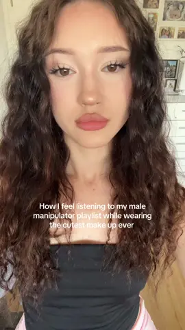 Born to be a male manipulator, forced to be a girl🥸 #fypシ゚ #manipulator #playlist #softgirl #curly 