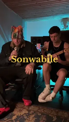 When I heard this on Tik Tok I knew I had to give it a go what a beautiful song ❤️ The legendary geeza on the guitar is none other than @Joe Gosling 🔥 #sonwabile #cover #singing #lyrics 