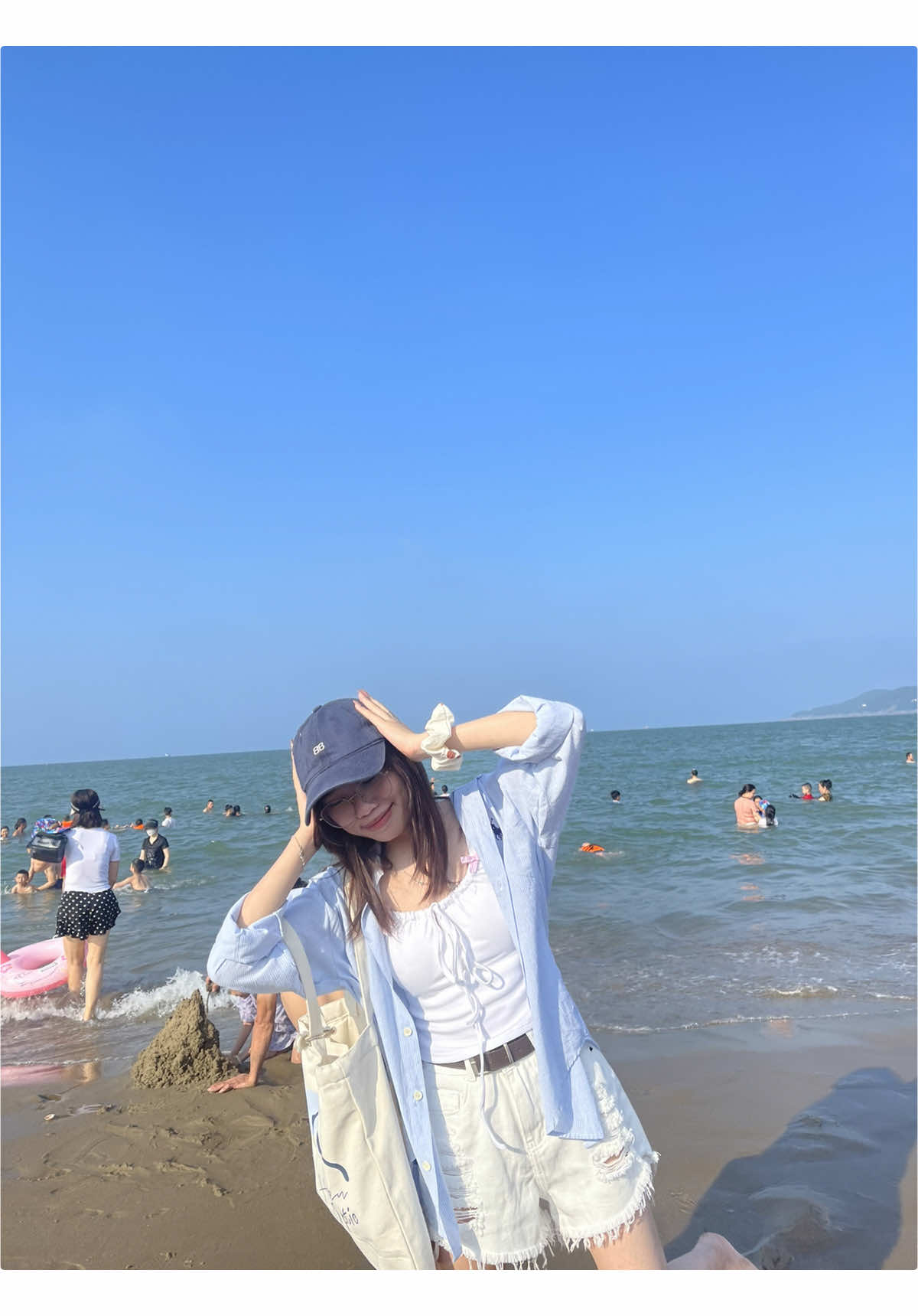 chờ hồi âm thật lâu, chờ người nhắn 1 câu..