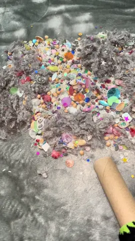 Finally got a mic😁 what do you all think of the mic placement? Made my fluff mix bigger with more crunchies in it, what better way to introduce the crunchies than with a cardboard hose😌🤤 #fyp #satisfaction #satisfyingsounds #asmrsounds #asmr #vaccommunity #CleanTok #StressRelief #vacuumtherapy #oddlysatisfyingvideo 