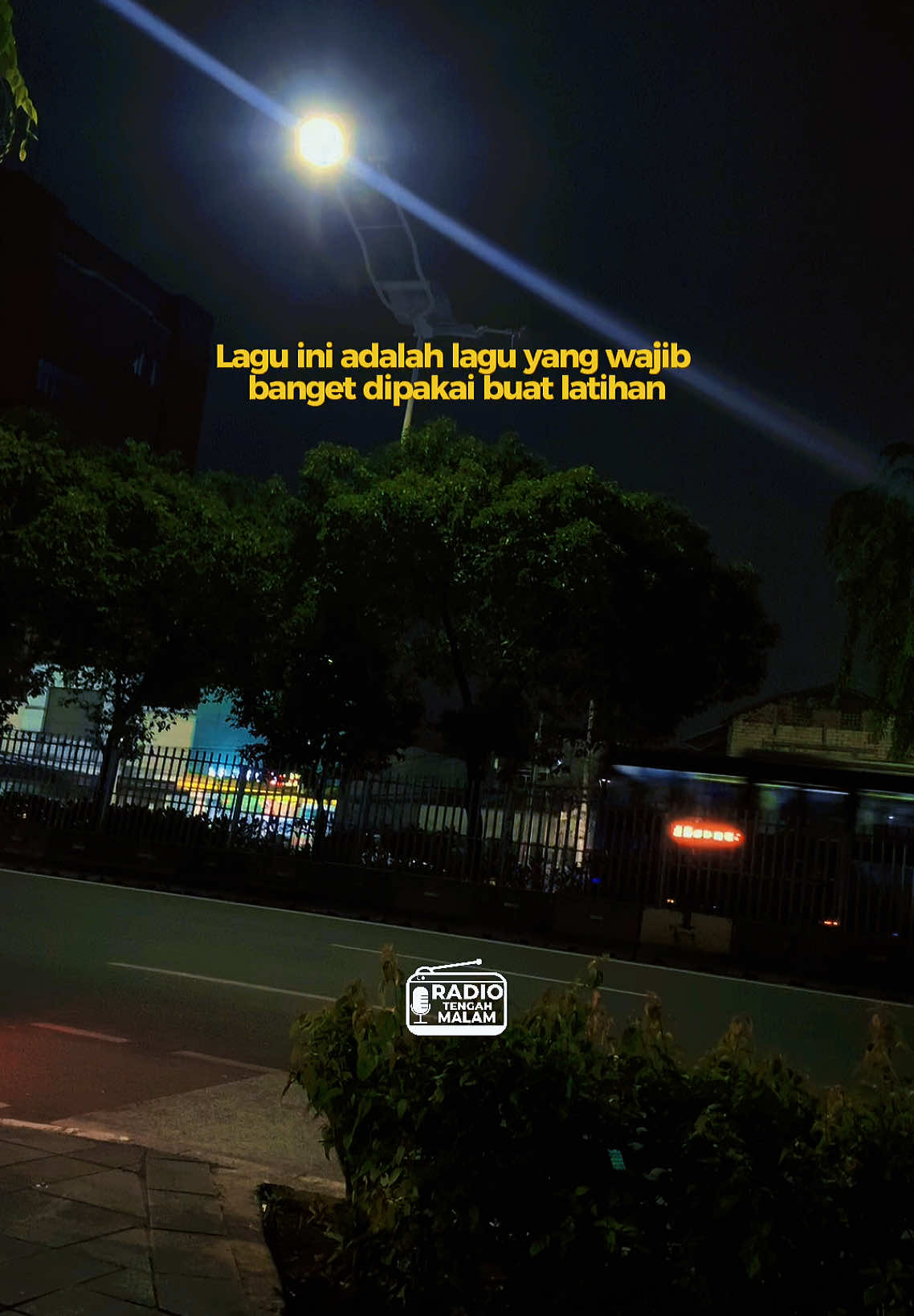 Masih sering dengerin lagu ini ga Viewlisters ? Cc Song : The Titans - Rasa ini #radiotengahmalam
