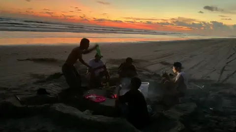 Prat 2 #promomakangajian #fyppppppppppppppppppppppp #pantai #yoman #capcut #fypppppppppppop #fyppppppppppppppppppppppp #viral 