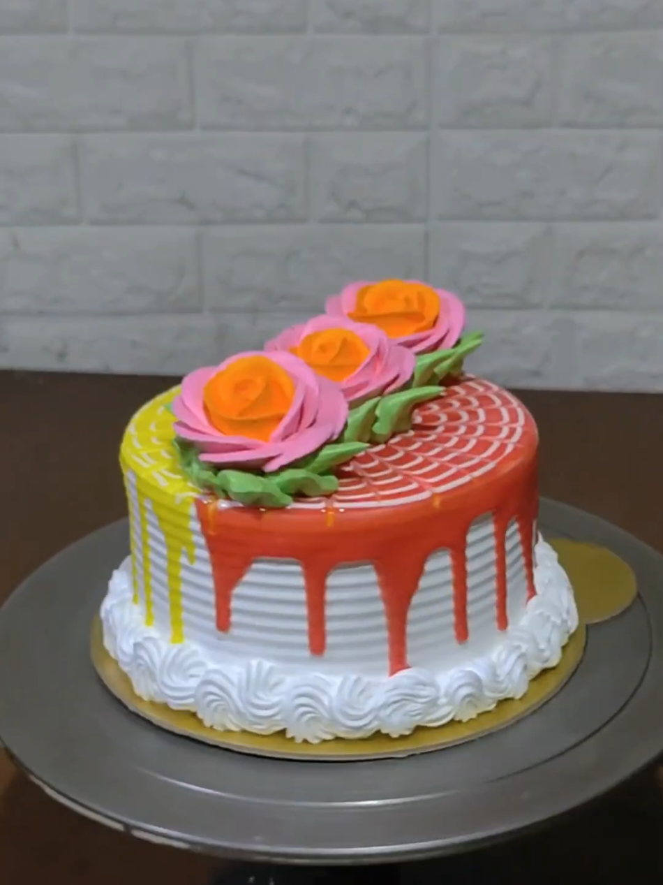 Beautiful Cake Decoration #foryourpage #cakedecorating #tiktok #design #parati #pourtoii 