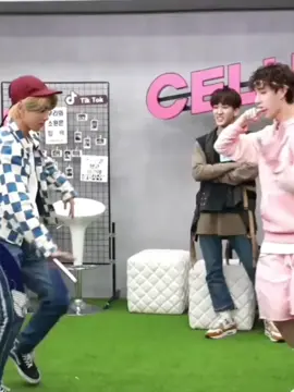 he is that type of boyfriend (ft. his princesses) #bangchan #straykids #skz #fyp #leeknow #changbin #hyunjin #han #felix #seungmin #jeongin #fypシ #dance 
