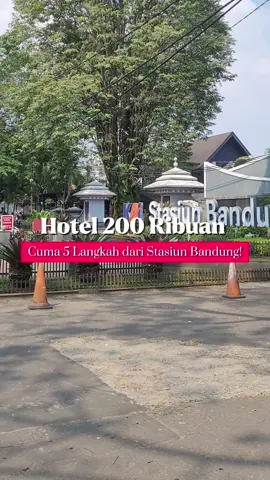 Hotel 200 ribuan deket Stasiun Bandung? Zodiak Hotel Kebon Kawung sih jawabannya✨️ Cuma 500 meter!! Save video ini buat kamu yang cari hotel nyaman & hemat di Bandung! #Bandung #hotelbandung #reviewhotelbandung #hotelbudgetbandung #rekomendasihotelbandung #traveltiktok 