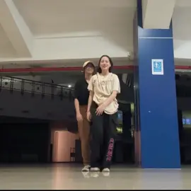 Remake shape of you❤️ #fyp #foryou #foryoupage #fypシ #trending #trend #viral #tiktok #douyin #searchengineoptimization #searchinsightcreators #wlw #wlwtiktok #wuhluhwuh #challenge #dance #dancer #dc #dancecover #dancechallenge #tiktokdance #edsheeran #shapeofyou 
