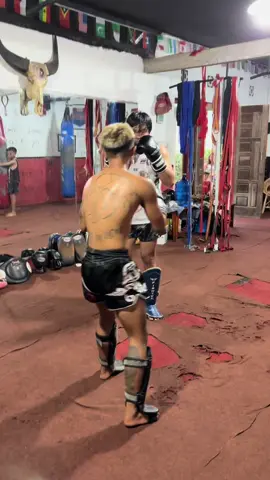 #fyp #foryou #lewatfyp #abcd #muaythai #boxing #boxingtraining #muaythaifighter #kixboxing👊 #kixkboxing #combatsports #fyppppppppppppppppppppppp #fypage #lewatberanda #masukberandafyp #trending #trendingnewsmalaysia #trendingsong #treding_viral_video_tiktok #tradingvideo 