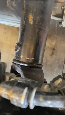 This truck came in with major drivetrain failure—the driveshaft completely snapped and was spinning freely at the yoke. If your truck is vibrating, clunking during acceleration, or you hear unusual banging sounds, don’t wait. A broken driveshaft can lead to: ⚠️ Total loss of power to the wheels ⚠️ Collateral damage to the transmission, yoke, or crossmember ⚠️ Dangerous conditions at highway speeds Regular inspection of u-joints, slip splines, and driveline angles can prevent failures like this. Don’t let a small vibration turn into a roadside disaster. ✅ Get your driveline inspected before it’s too late. 📍 TAT Express – 4140 Langdon Rd., Dallas, TX 📞 Call 972-225-3017 to schedule service #DriveshaftFailure #DieselRepair #FleetMaintenance #TruckBreakdown #UjointIssues #TATExpress #HeavyDutyRepair #dieseldiagnostics 