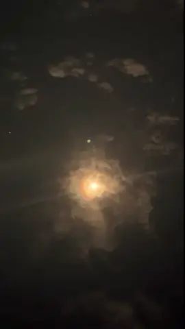 ولكل مشكلة طريق، فاصبر، فالله يعلم ما هو الأفضل لك 