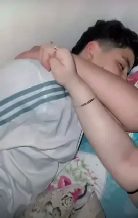 بوتا في خضن احدهم 😱😥#شراميىط #ميرا #مشاهير_تيك_توك #مشهير_تيك_توك_مشاهير_انستقرام @ميرا محظوره دلوقتي ❤️ @𝘽𝙤𝙩𝙖🦁 