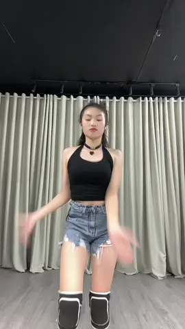 Lắng nghe này😅